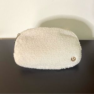 Lululemon FLEECE Everywhere Belt Bag